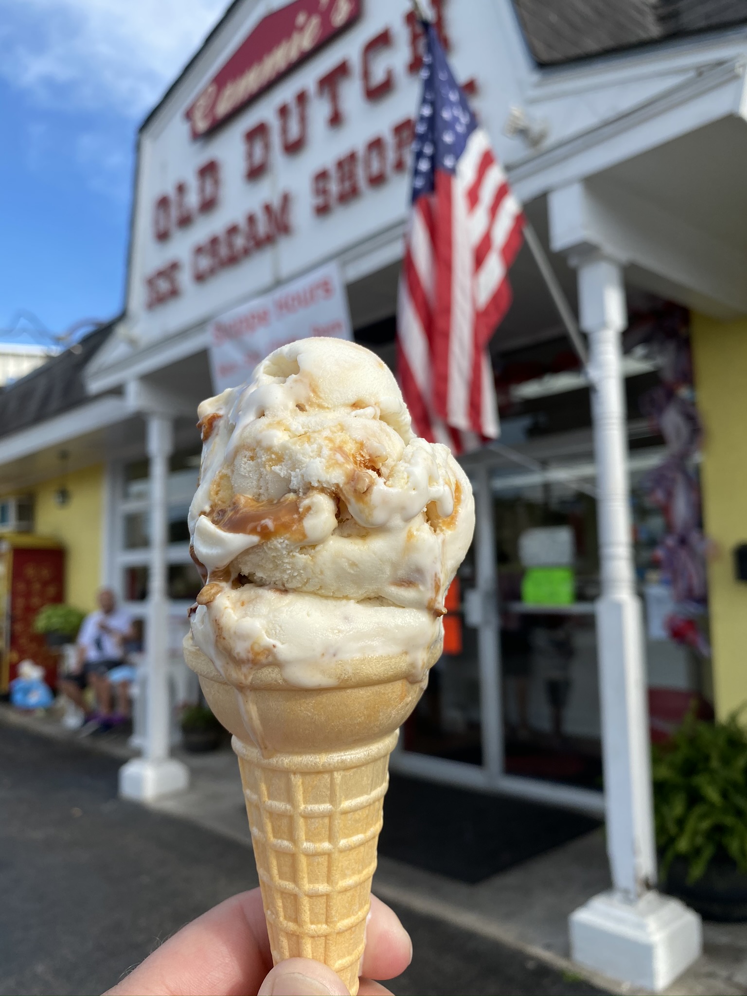 a dessert in front of a building